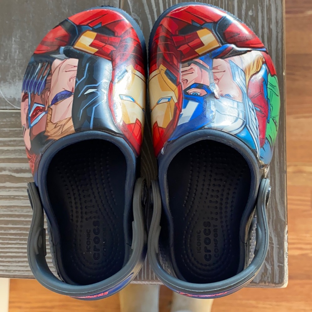 Boys size 10 crocs